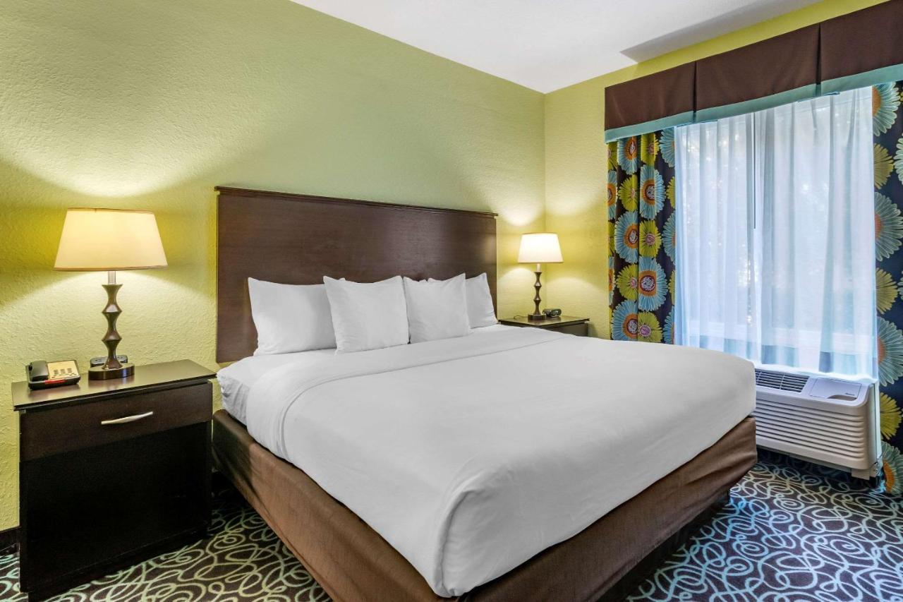 Hampton Inn By Hilton Tampa Fairgrounds Casino Extérieur photo