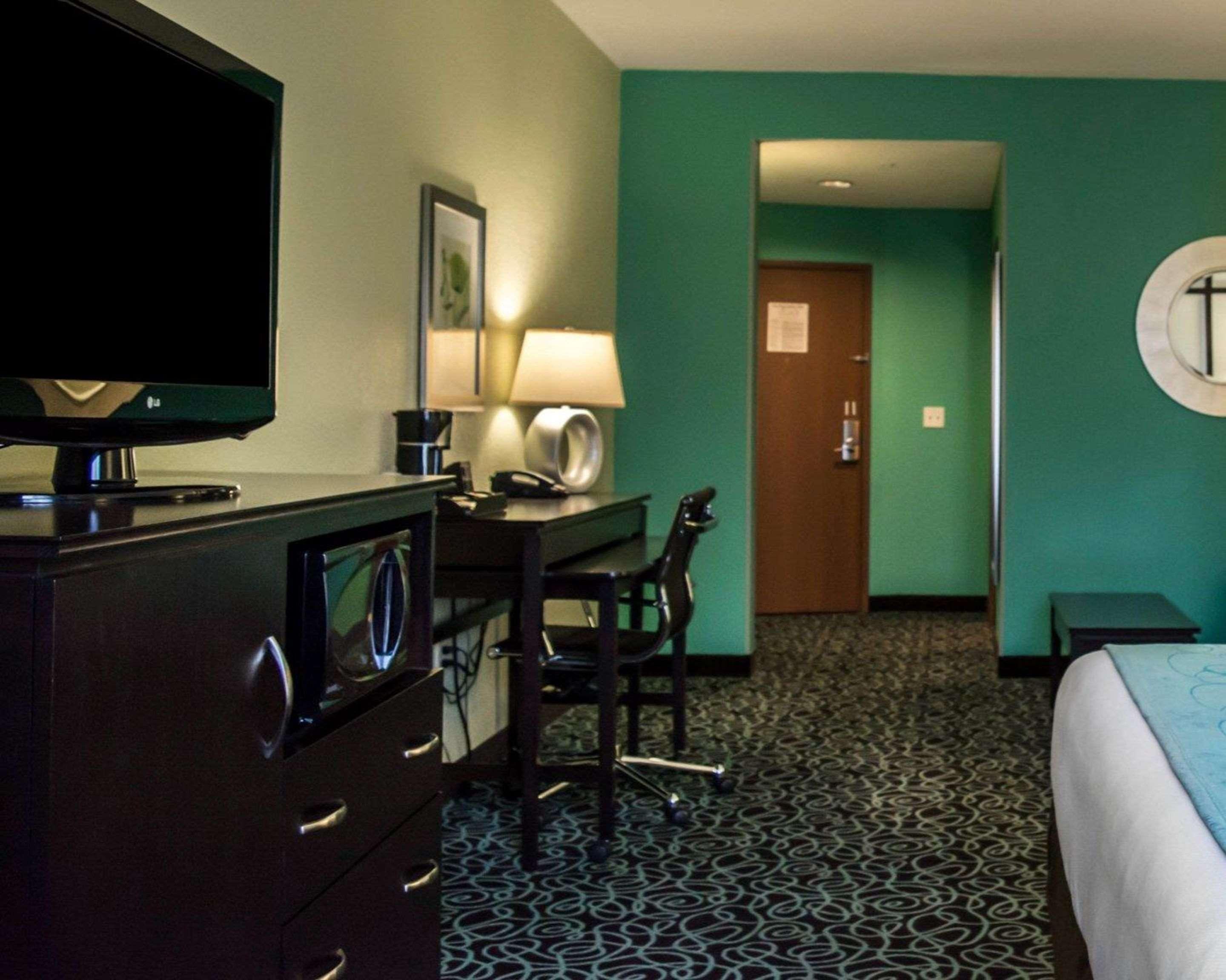 Hampton Inn By Hilton Tampa Fairgrounds Casino Extérieur photo