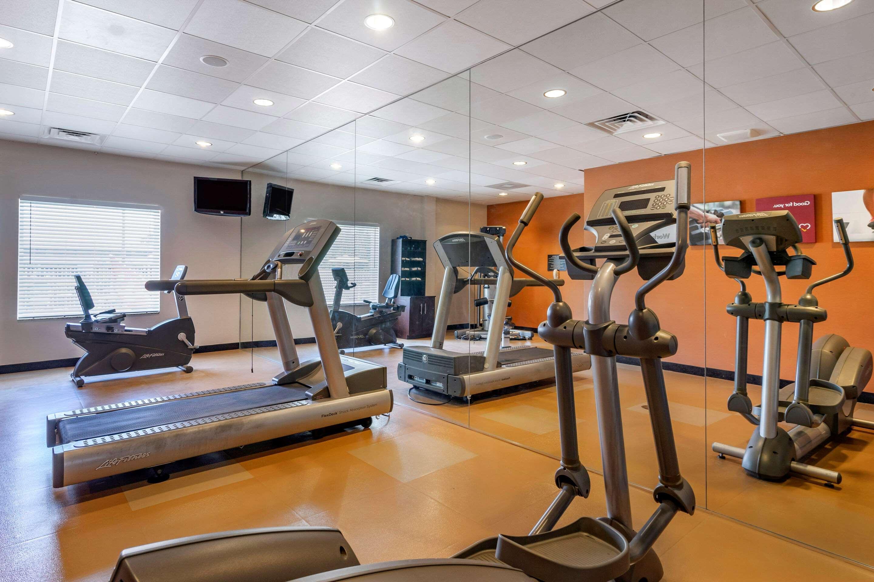 Hampton Inn By Hilton Tampa Fairgrounds Casino Extérieur photo