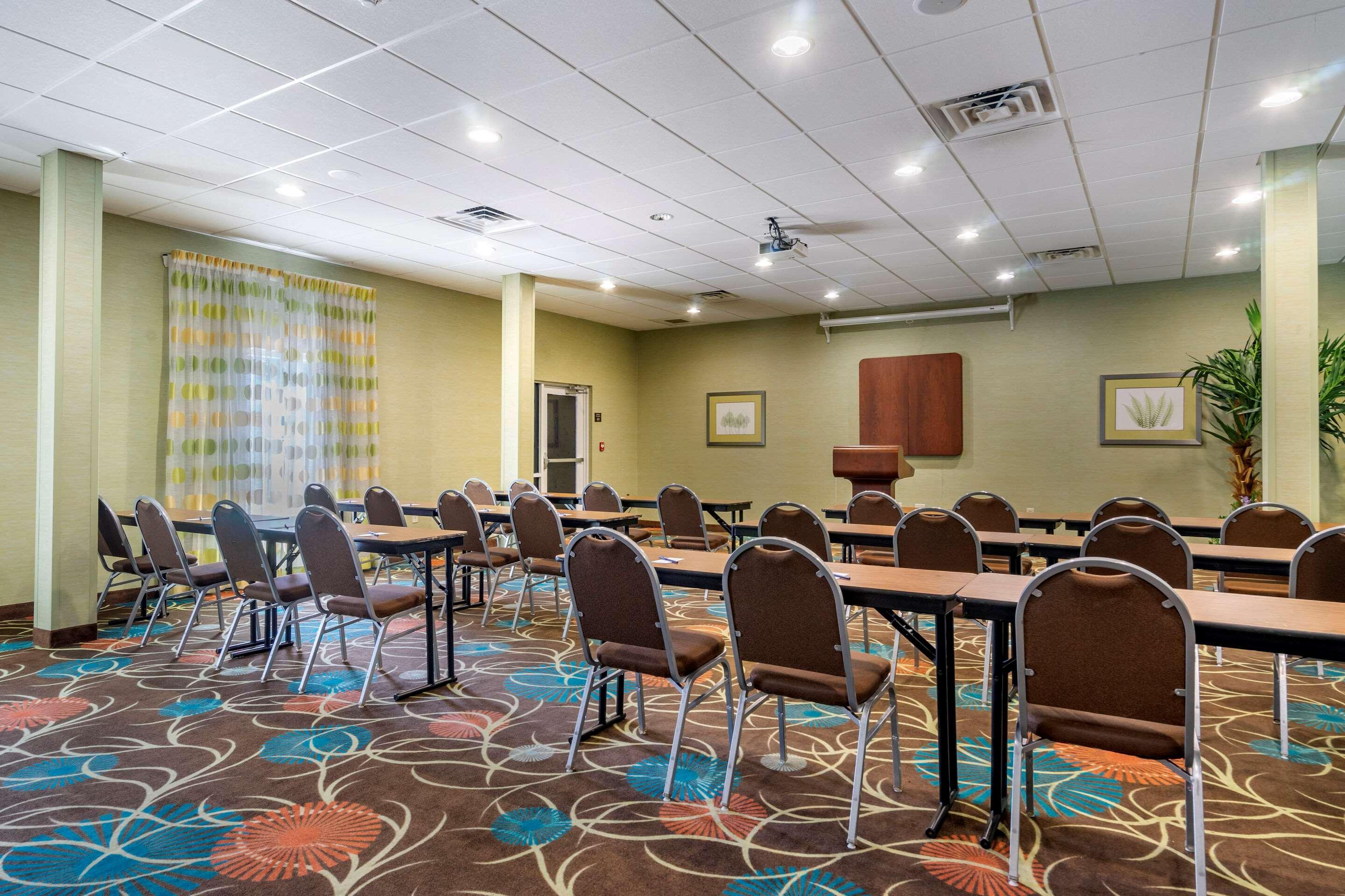 Hampton Inn By Hilton Tampa Fairgrounds Casino Extérieur photo